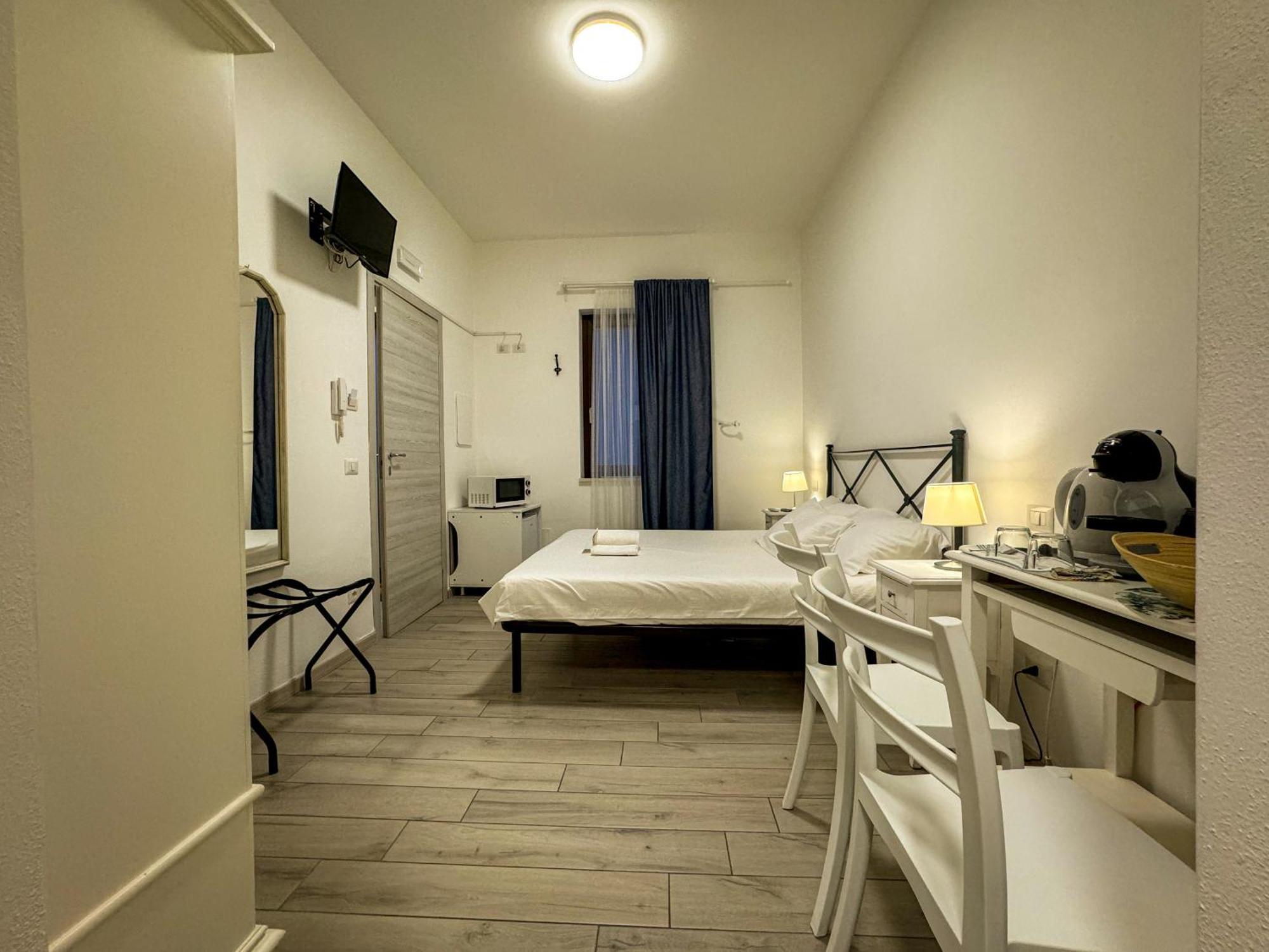 Sg Rooms - Casa Laura Пескиера дел Гарда Екстериор снимка
