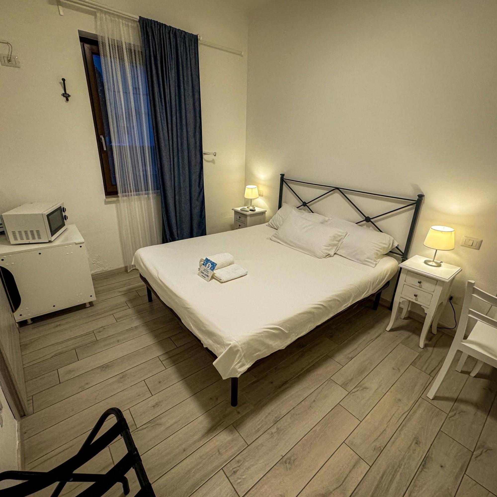 Sg Rooms - Casa Laura Пескиера дел Гарда Екстериор снимка