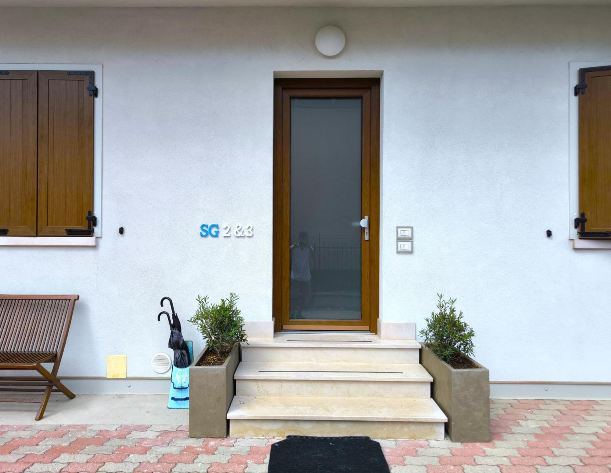 Sg Rooms - Casa Laura Пескиера дел Гарда Екстериор снимка