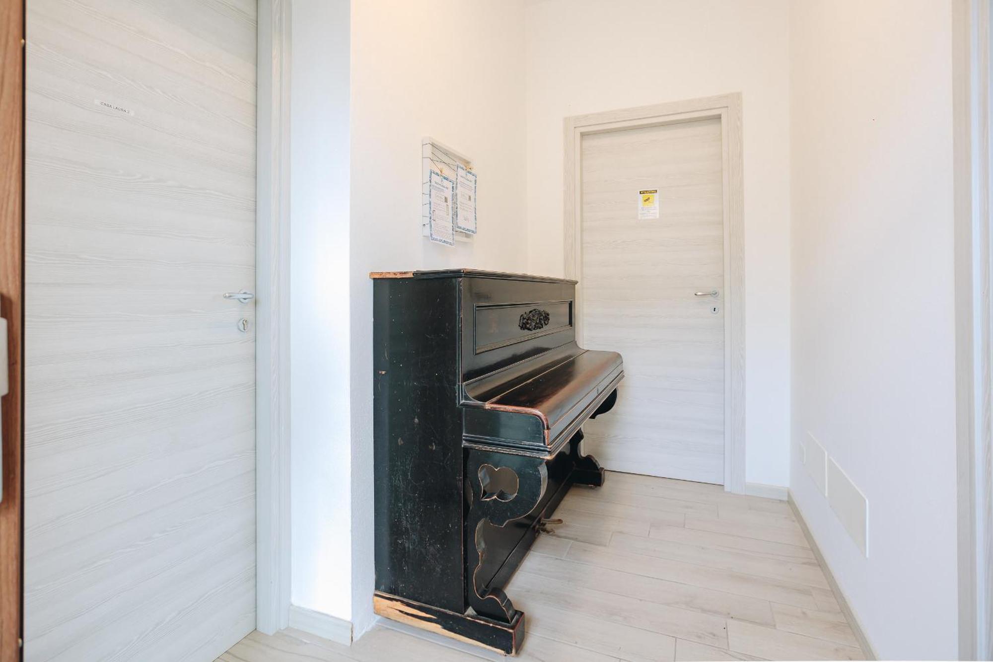 Sg Rooms - Casa Laura Пескиера дел Гарда Екстериор снимка