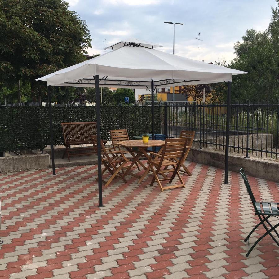 Sg Rooms - Casa Laura Пескиера дел Гарда Екстериор снимка